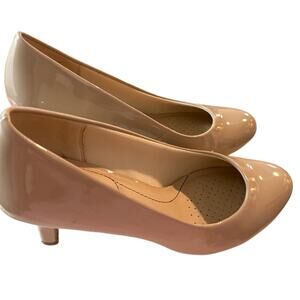 Life Stride Soft System Nude Patent Leather Kitten Heel Pumps, Size 8